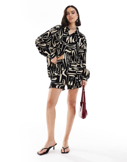 Extro & Vert plisse shirt in camel and black abstract print - part of a set