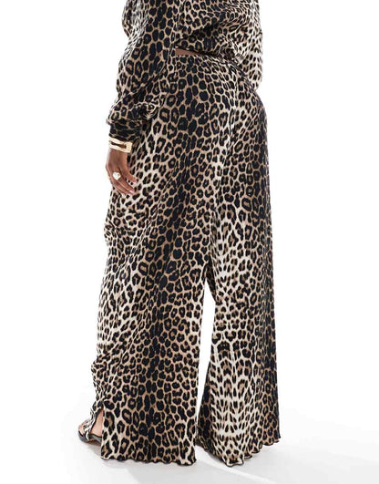 Extro & Vert Plus plisse pants in leopard print - part of a set