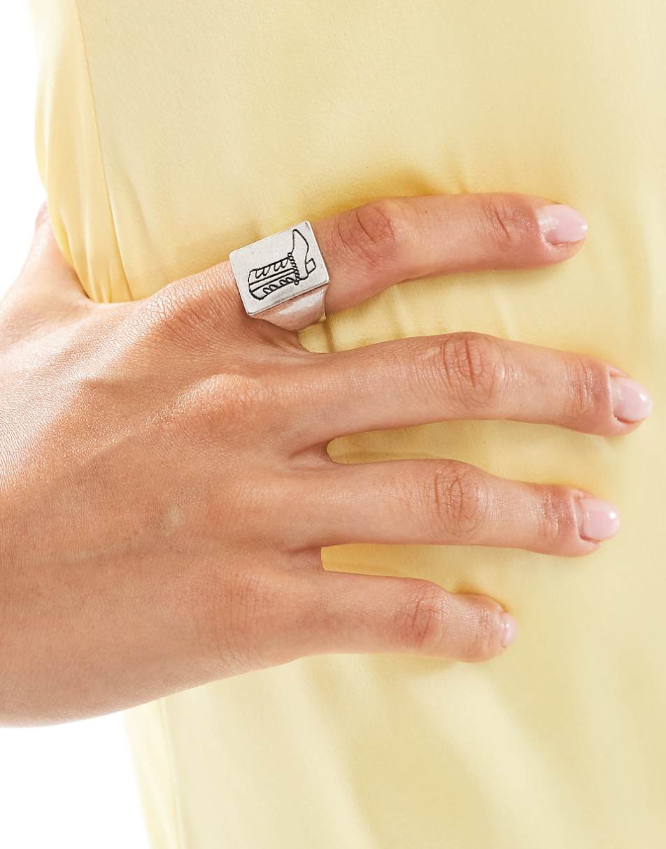 Reclaimed Vintage unisex ring with sketchy cowboy boot in silver