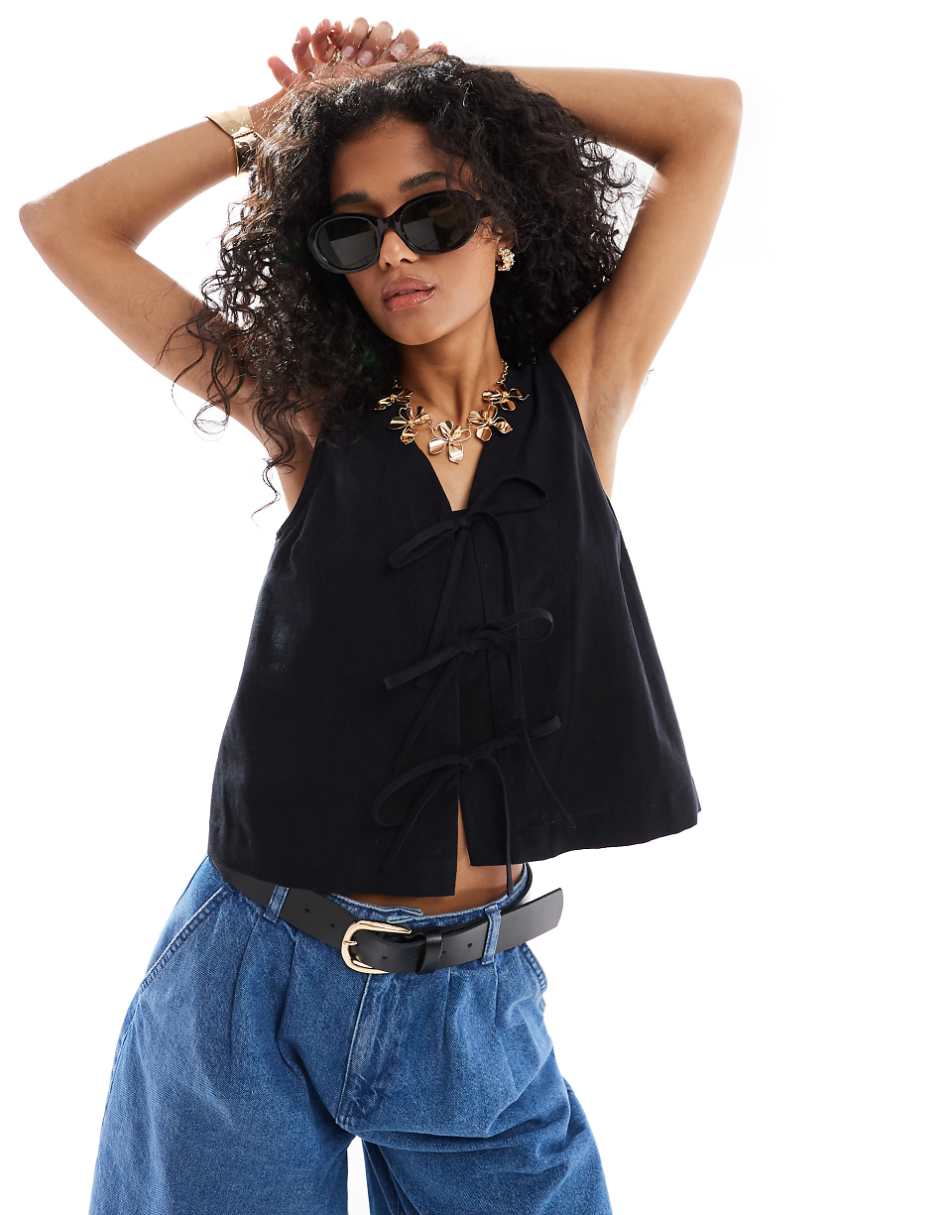 Nobody's Child Tessa sleeveless top in black