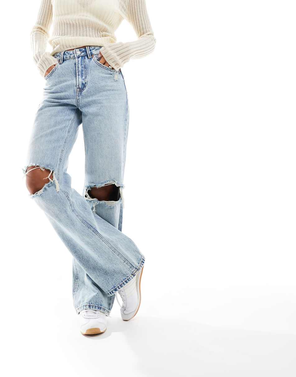 Stradivarius wide leg dad jeans with rips in medium blue