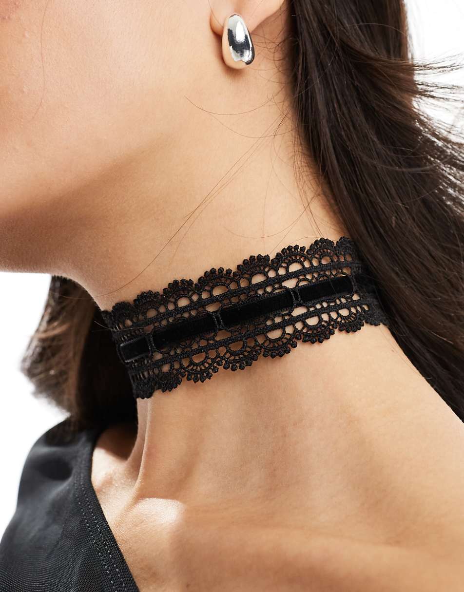 ASOS DESIGN Halloween choker necklace with lace and velvet detail in black