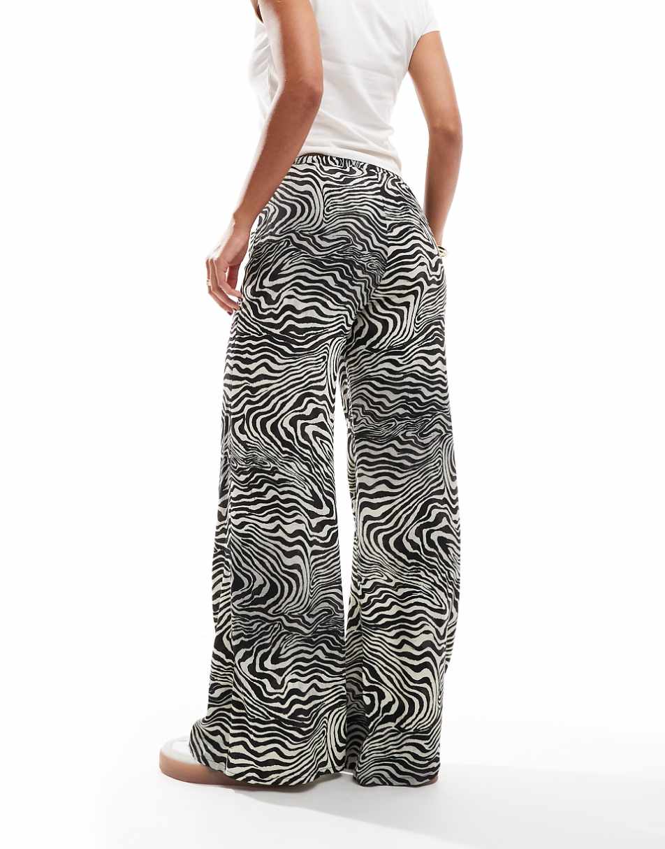 Pull&Bear zebra wide leg pants in black