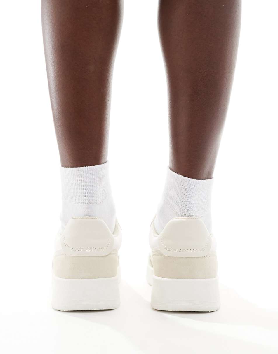 Pull&Bear chunky contrast sneakers in white