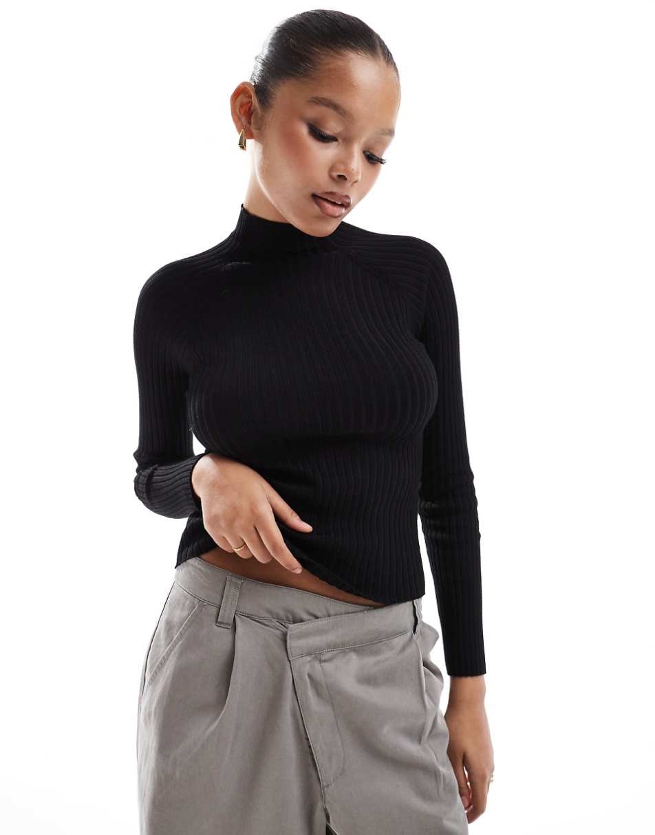 Stradivarius ribbed sweater in black