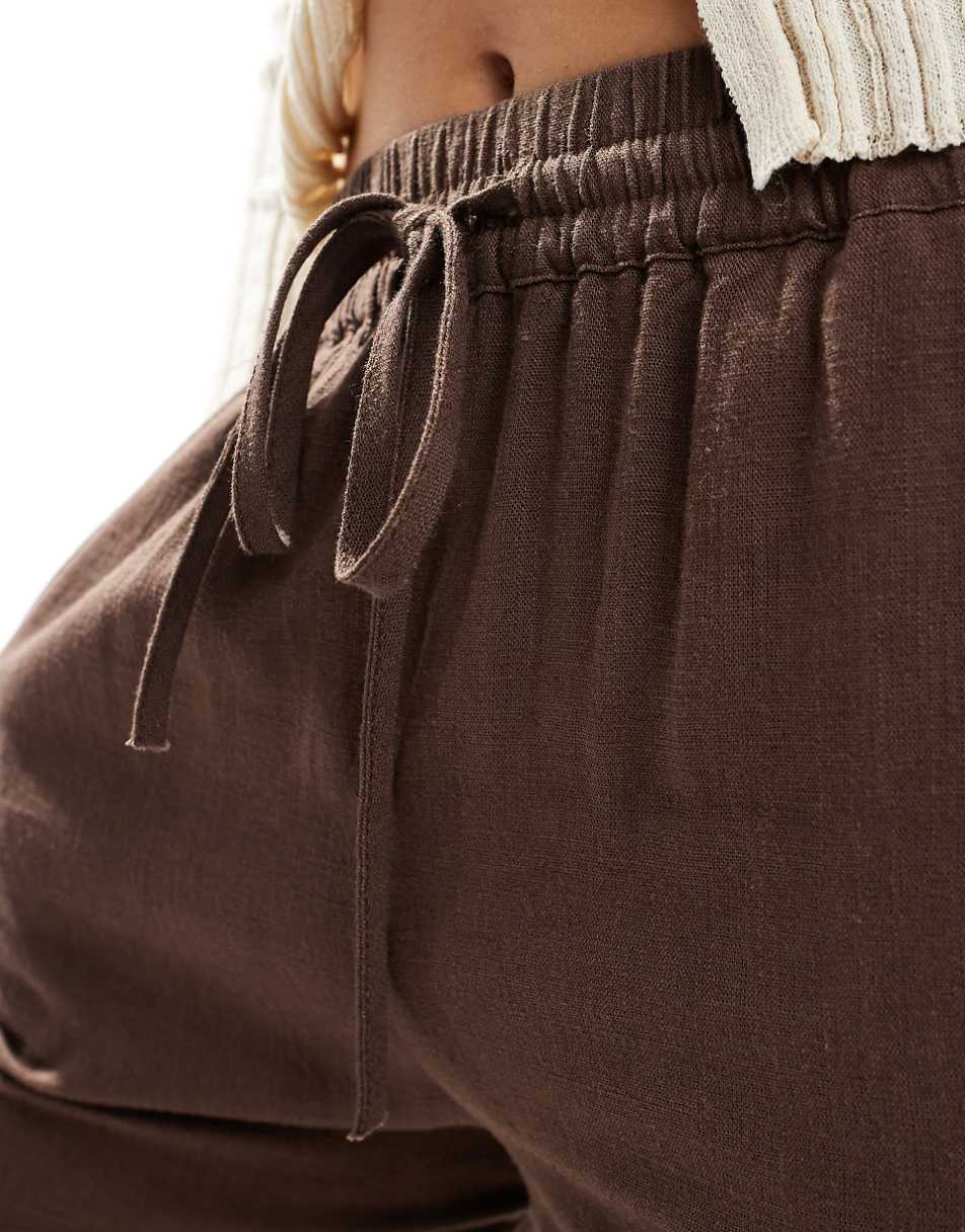 Pull&Bear pull on textured pants in brown