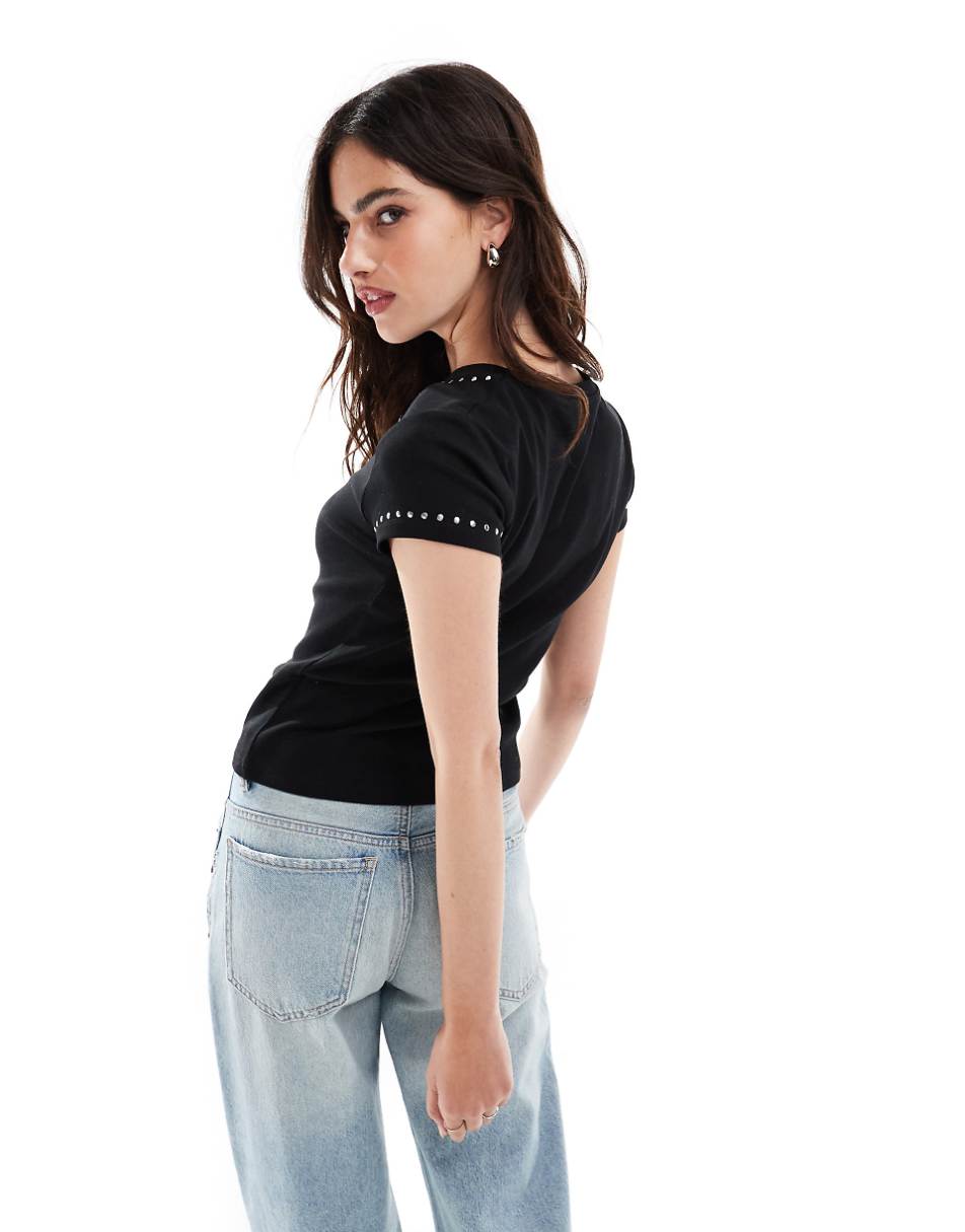 Stradivarius studded detail t-shirt in black